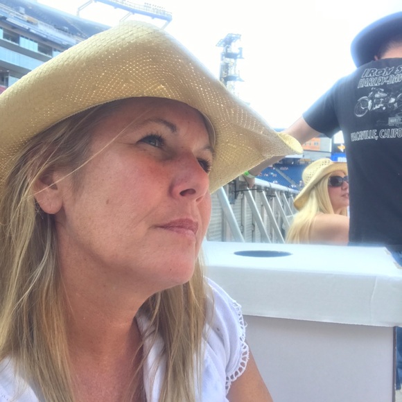 Meet your Posher, Kim - Picture 1 of 1